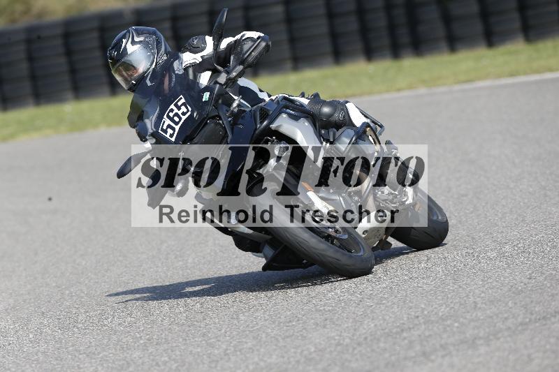 /45 10.08.2025 Plüss Moto Sport ADR/Freies Fahren/565